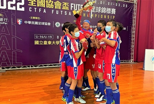 劉恆亮耕耘苗栗足球30多年 號召子弟兵參戰FS1聯賽 劉恆亮耕耘苗栗足球30多年 號召子弟兵參戰FS1聯賽