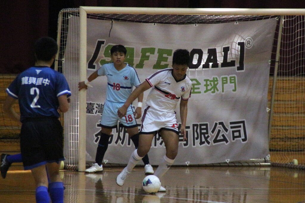 陸興棒球隊解散足球隊也充滿變數 教頭帶著「5壯士」拚了 陸興棒球隊解散足球隊也充滿變數 教頭帶著「5壯士」拚了