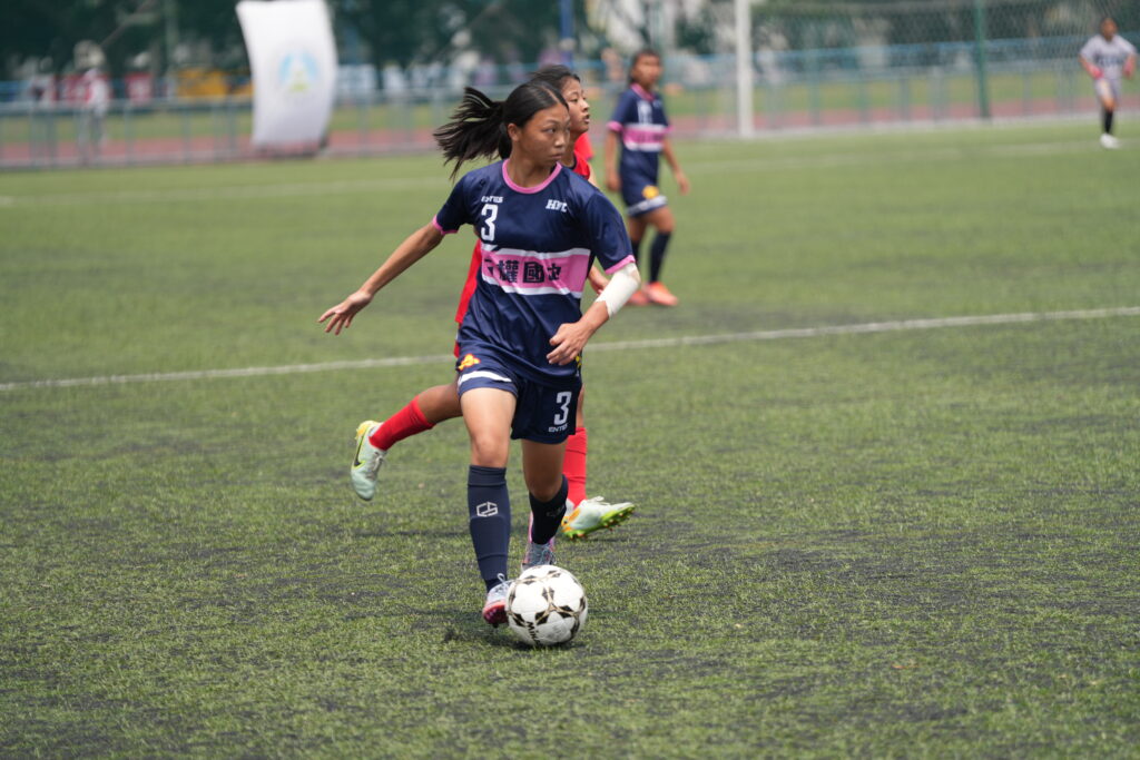 五權國中0比1惜敗無緣連霸 鄭雅薰:球員拼盡全力讓我好感動 五權國中0比1惜敗無緣連霸 鄭雅薰:球員拼盡全力讓我好感動