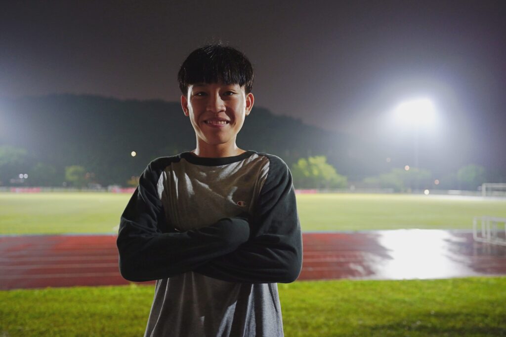 小時候與10個孩子生活 李君梅找回自信心的足球歷程 小時候與10個孩子生活 李君梅找回自信心的足球歷程