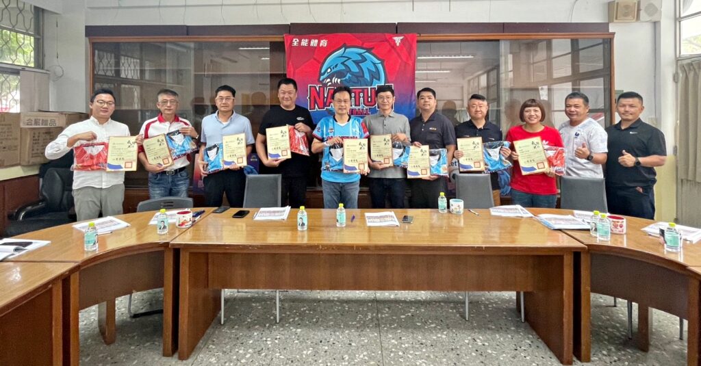 必比登餐廳贊助南屯國小足球隊 必比登餐廳贊助南屯國小足球隊