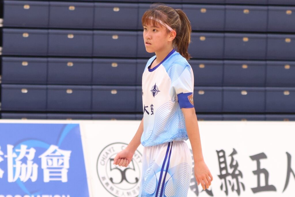 中學5人制/大安國中女足首闖決賽盼健康打完 隊長夏沁妍發燒「吸不到空氣」依然堅持 中學5人制/大安國中女足首闖決賽盼健康打完 隊長夏沁妍發燒「吸不到空氣」依然堅持