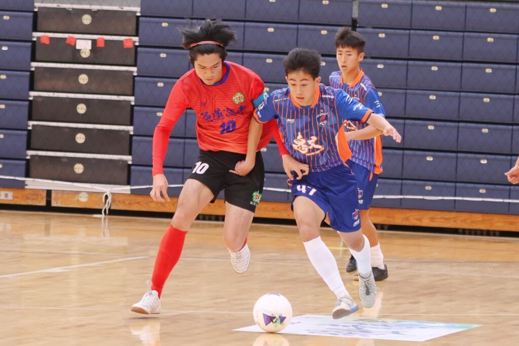 中學5人制/拚學測也不讓體能掉下來 花中隊長劉品佑學業足球兼顧是球隊標竿 中學5人制/拚學測也不讓體能掉下來 花中隊長劉品佑學業足球兼顧是球隊標竿